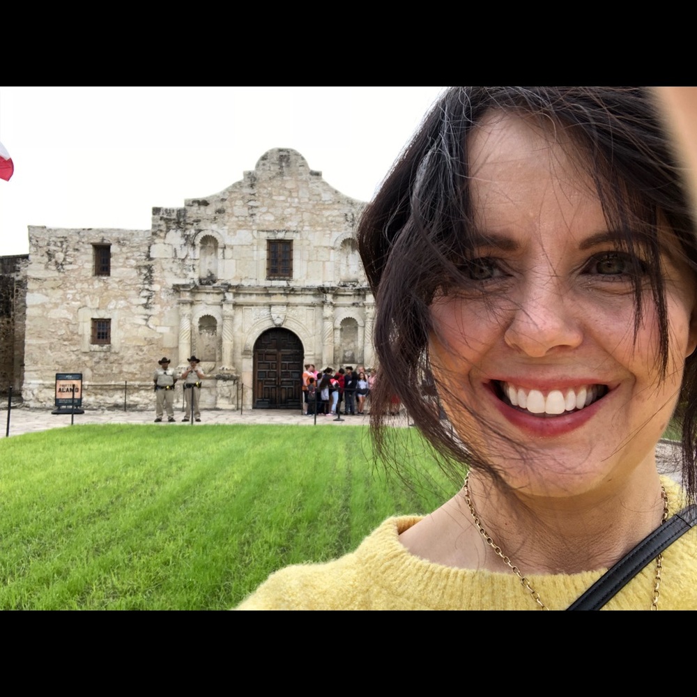 Meet your Posher, Leila